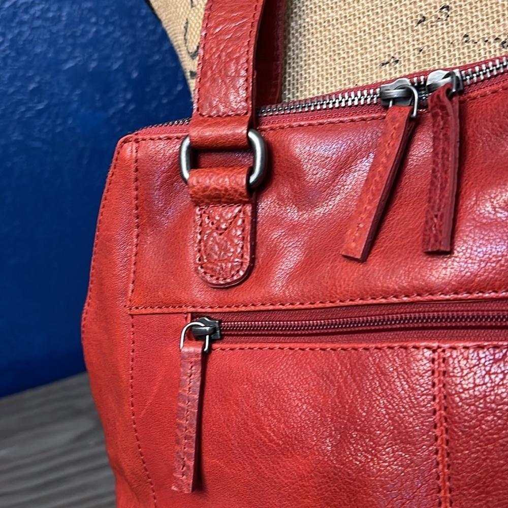 SPIKES & SPARROW RED LEATHER SHOULDER BAG - Picture 4 of 16